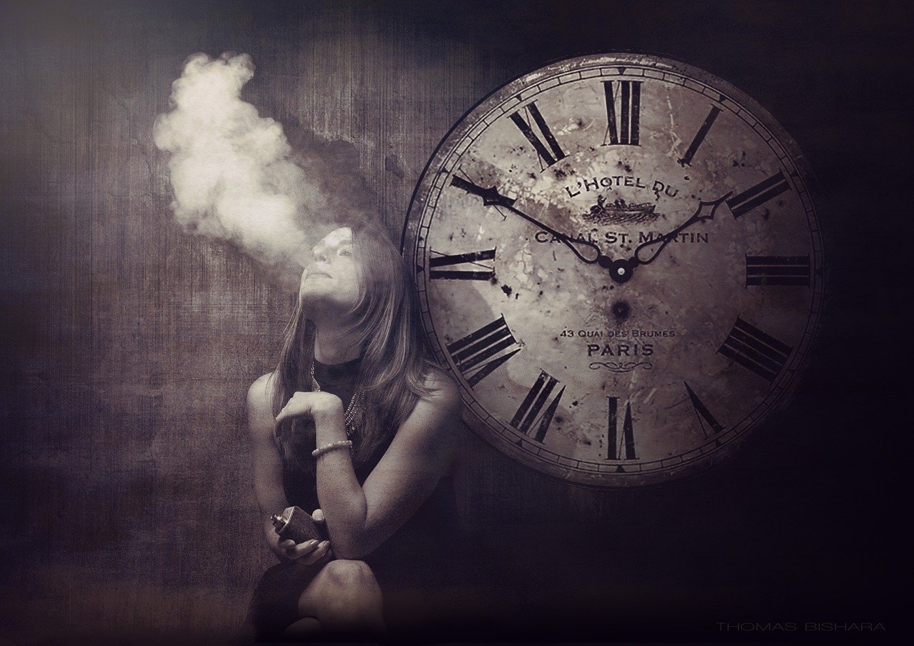探索电子世界中的奇异现象，负电压振荡揭秘