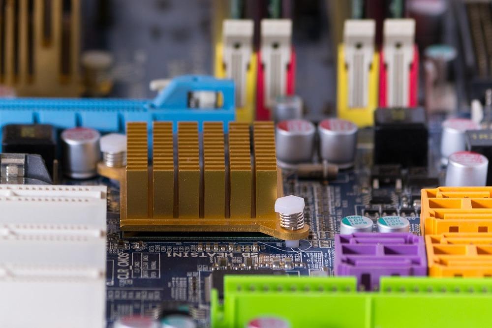 贴片芯片散热技术解析与应用探讨，从基础到实践