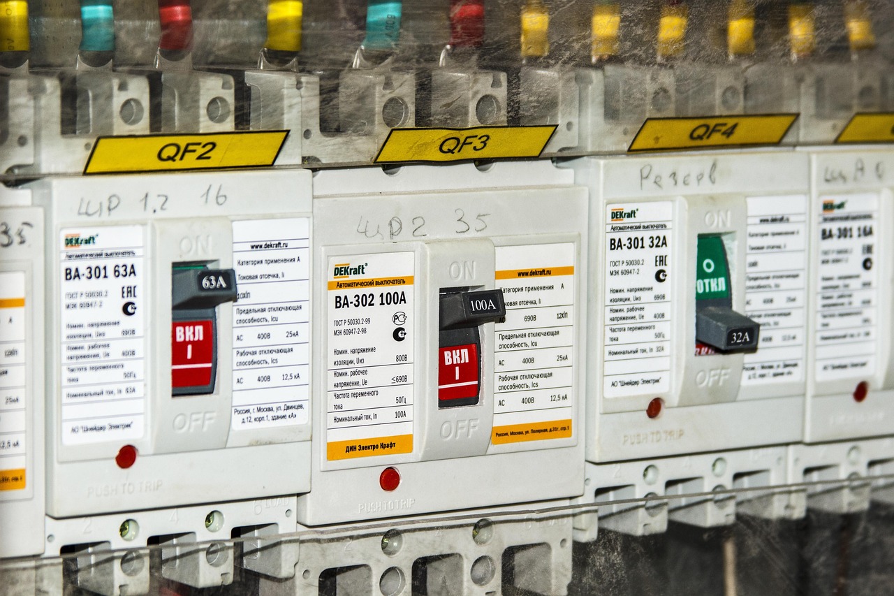 电池电气参数详解,重要性及应用探究