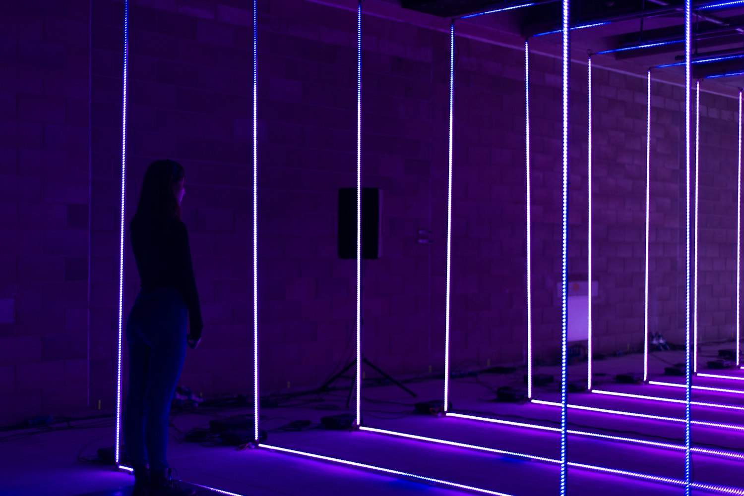 LED1602显示器电压解析，探究LED显示与电压的奥秘