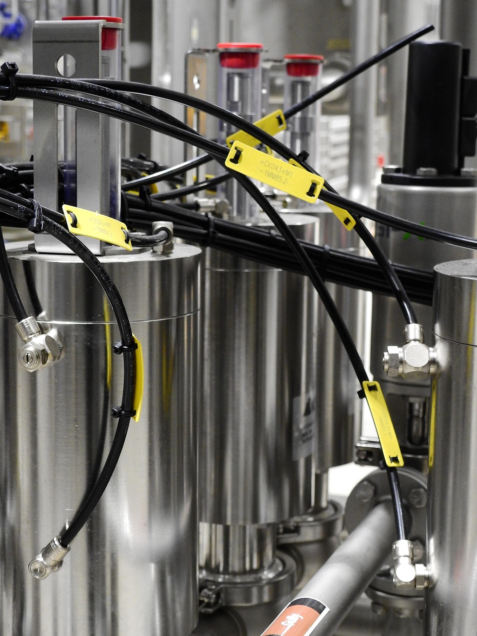 容栅位移传感器的技术原理及应用探讨