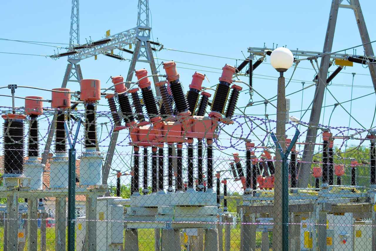 电压比较器全面解析