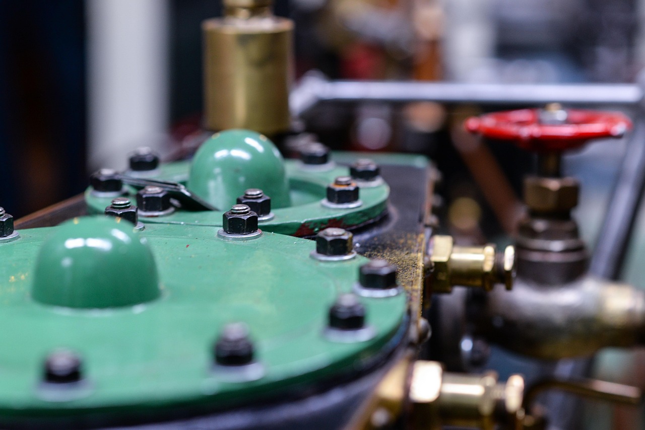 高电压运放的应用与挑战,技术挑战与解决方案