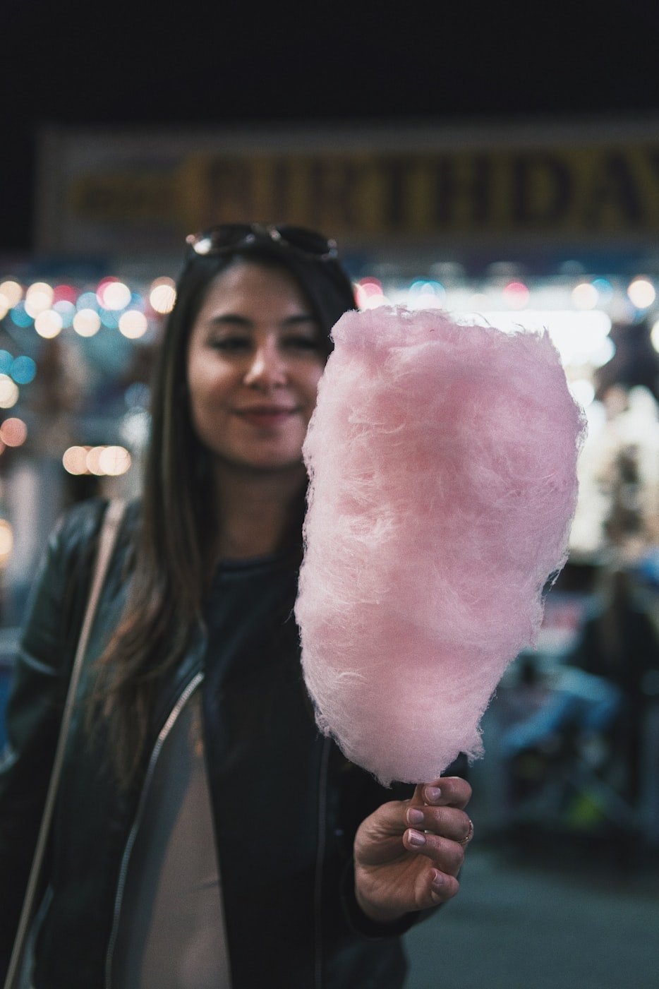 秦岚最新照片展现多元魅力与独特优雅