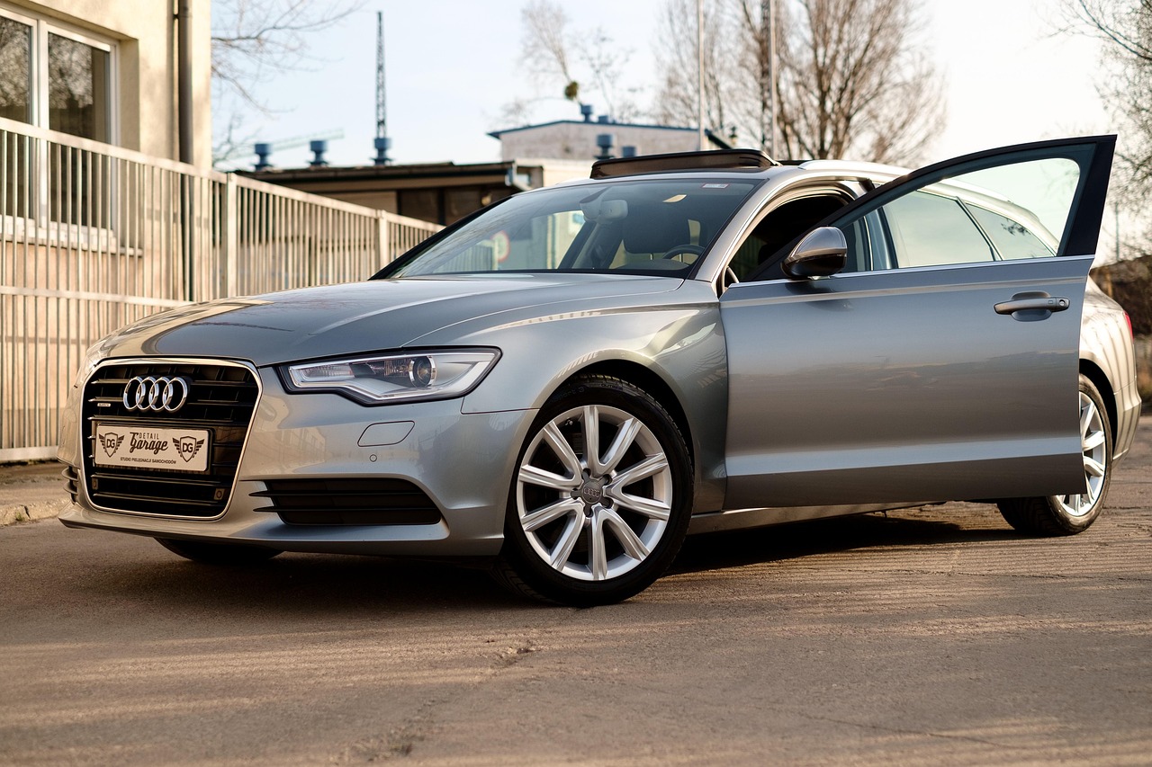 最新款豪华轿车730，全新体验，引领时代风潮