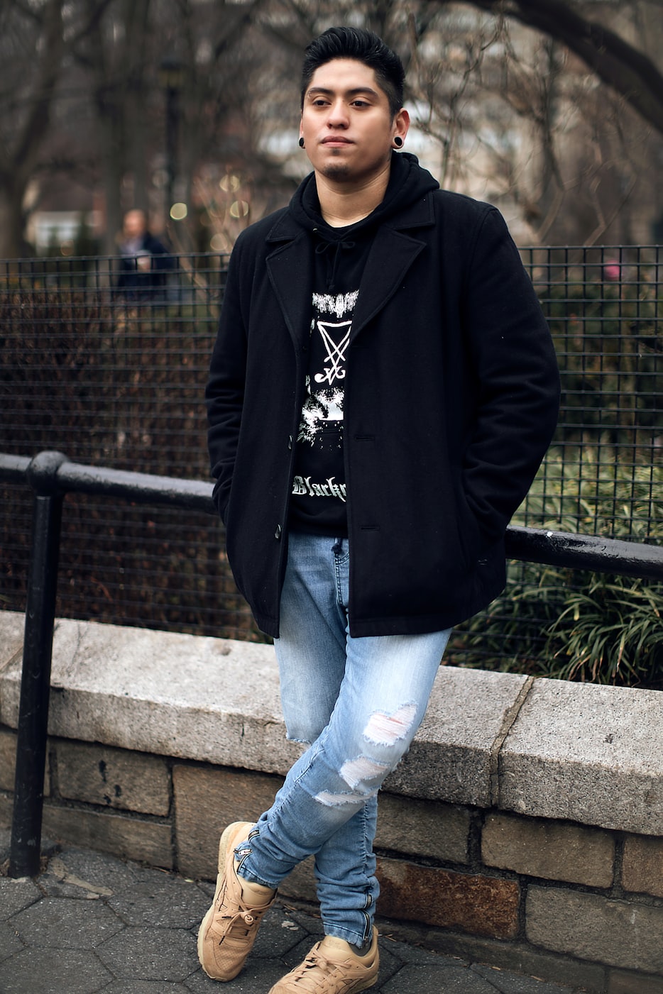 西班牙王后最新时尚穿搭，完美融合典雅与时尚风采