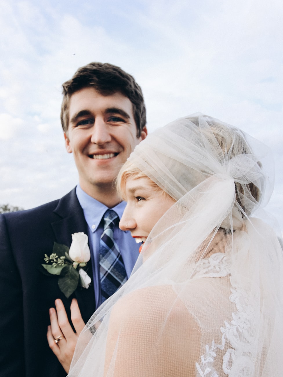 时尚新娘婚纱,完美融合浪漫与潮流的婚纱之选