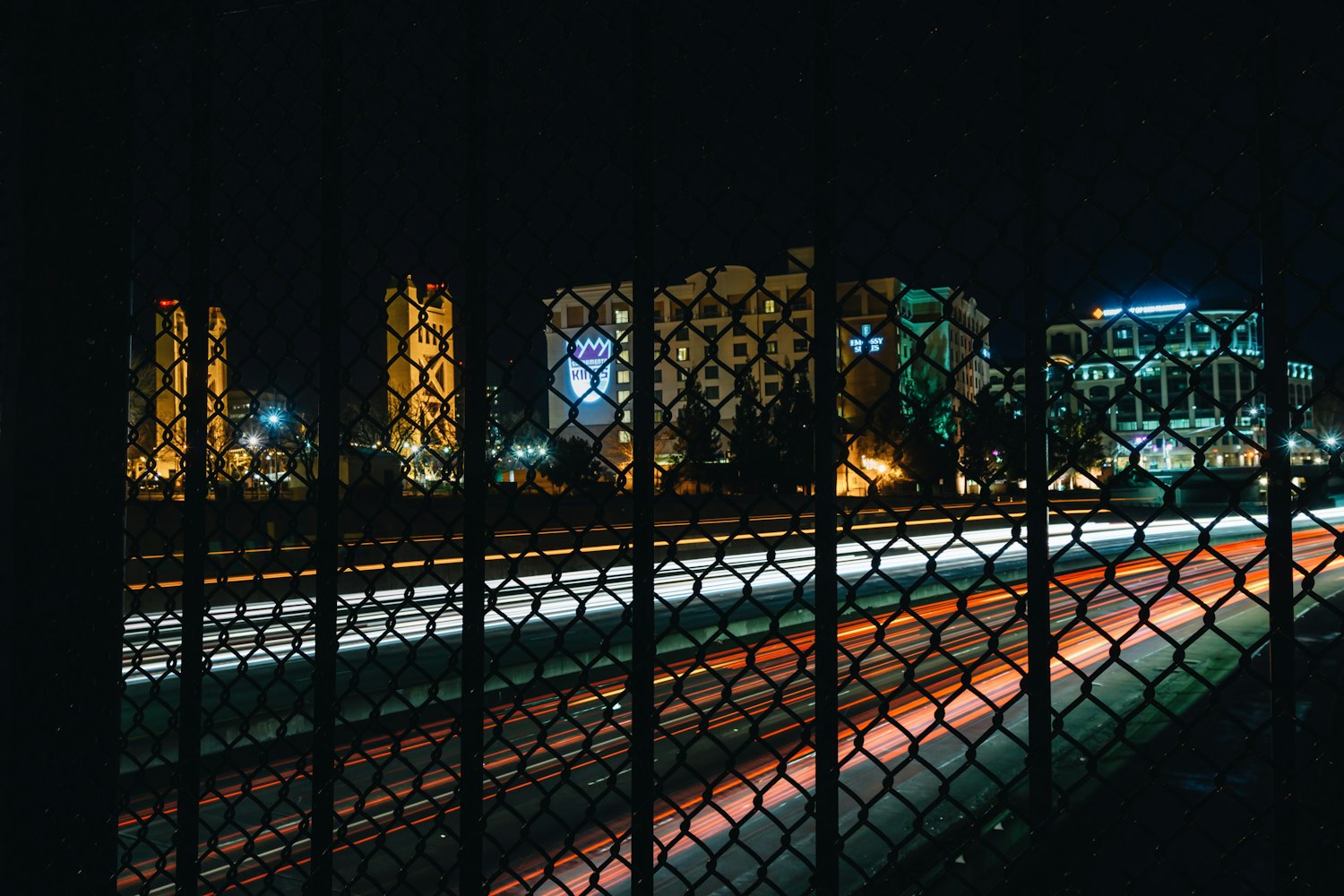 今日热门游戏，探索未知世界的冒险启程