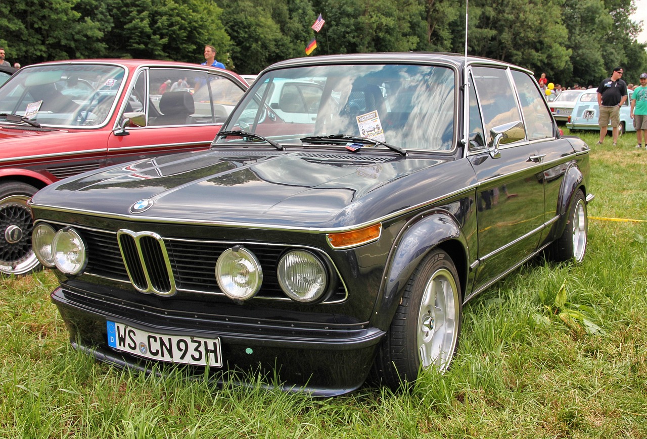 最新宾利飞驰，速度与豪华的新典范标杆