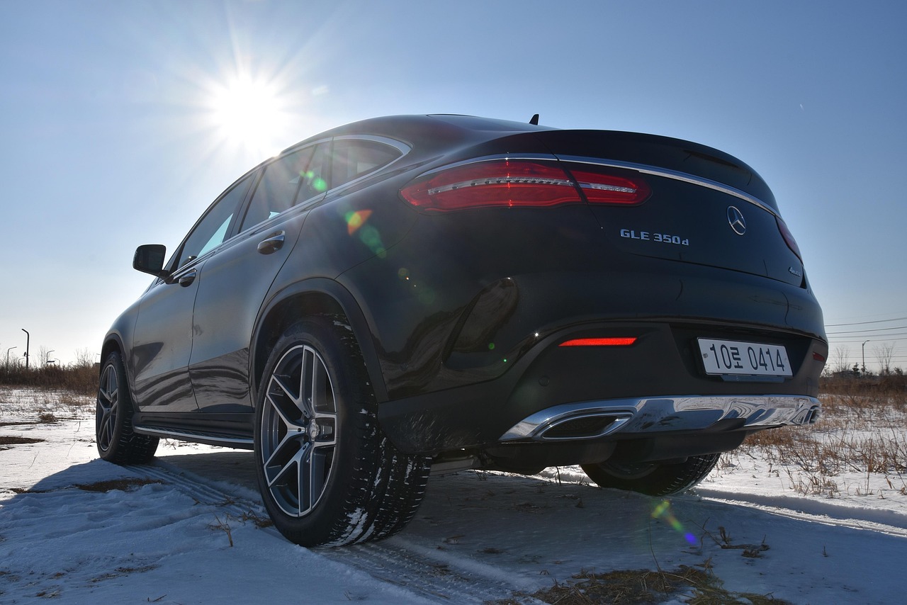 最新型SUV引领未来汽车市场潮流，革新未来出行选择