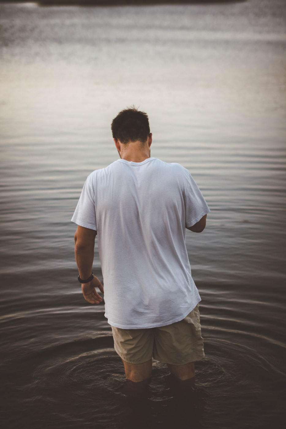 探索男性情感世界的多样性与力量,最新男同Voices亮相!