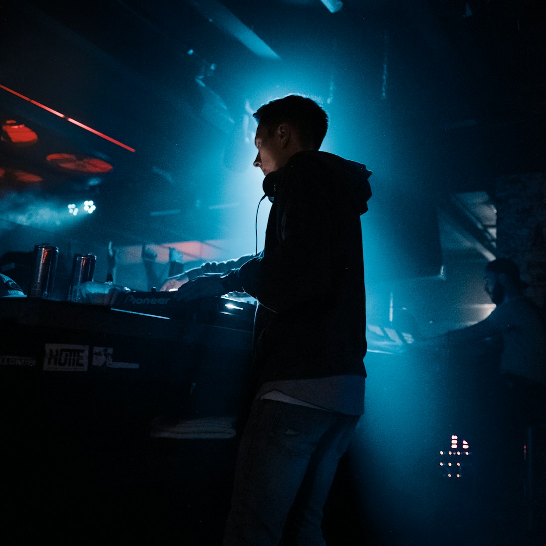 南昌激情之夜主宰者，揭秘1925酒吧最新DJ风采